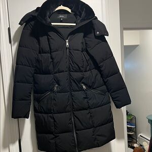 DKNY Women’s Hooded Winter Parka Coat Jacket Medium NWOT Black Fur